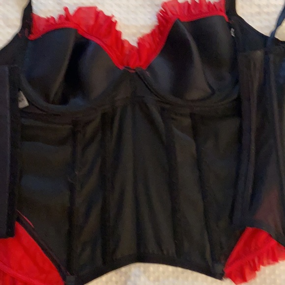 Delicates Corset. - Picture 2 of 9